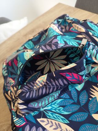 Mochila adolescente estampado floral