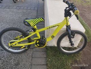 Bicicleta infantil amarilla B-PRO 16