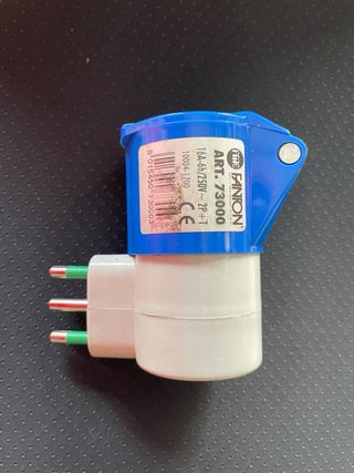 Adattatore Industriale Monofase 16A CEE 16A
