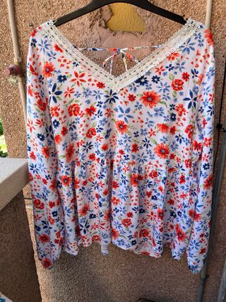 Blusa floral manga larga