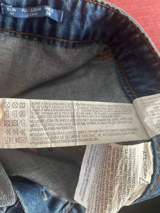 Falda vaquera Pull & Bear bordada