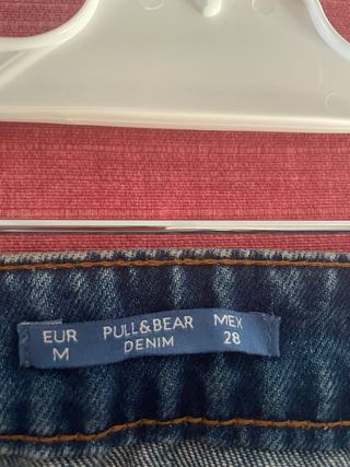 Falda vaquera Pull & Bear bordada