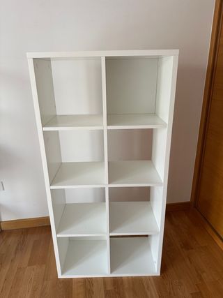 Estantería blanca modular