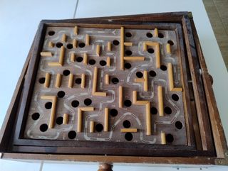 Juego de laberinto de habilidad de madera