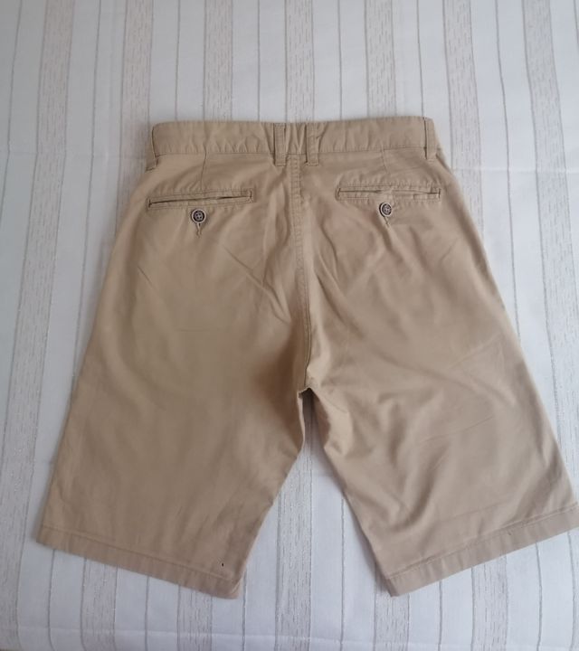 Pantalón corto chino beige
