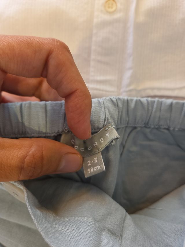 2.Conjunto niño blanco y azul por estrenar coconut