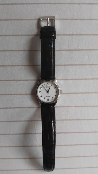 Reloj Casio Unisex Negro y Plateado