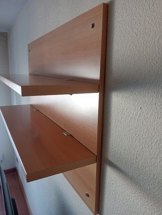 Estantería de madera para salón
