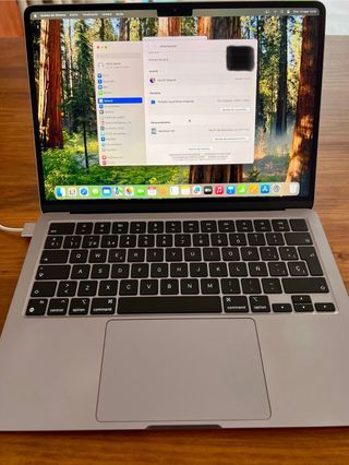 MacBook Air 13” M2 8GB/256GB Gris + IVA deducible