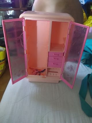 Armadio Barbie rosa con specchi