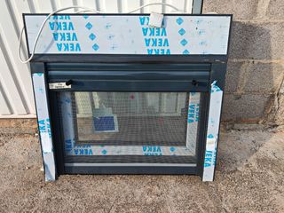 Ventana oscilobatiente automática