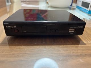 Dos Decodificadores Engel: RS8100HD y 4800Y