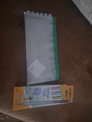 Bolis BIC Cristal Fun Colours + Estuche de regalo
