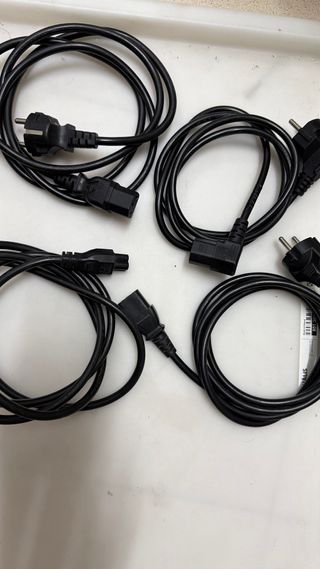 Cables de conexión eléctrica varios 3€ unidad