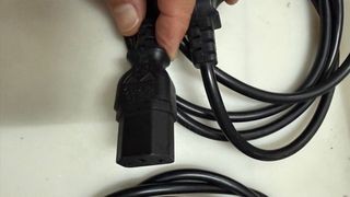 Cables de conexión eléctrica varios 3€ unidad