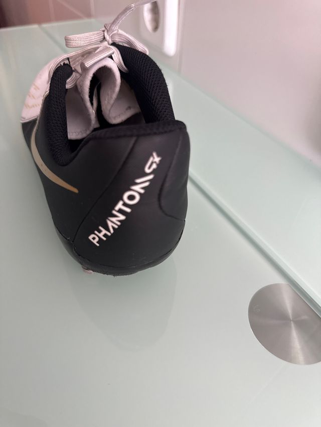 Zapatillas Fútbol Nike Phantom GX Talla 37.5