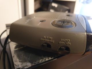 Radio Relojes Philips AJ3080 Negro, y otro Elbe.