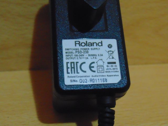 ROLAND PSD-230. Adaptador Corriente. Original.