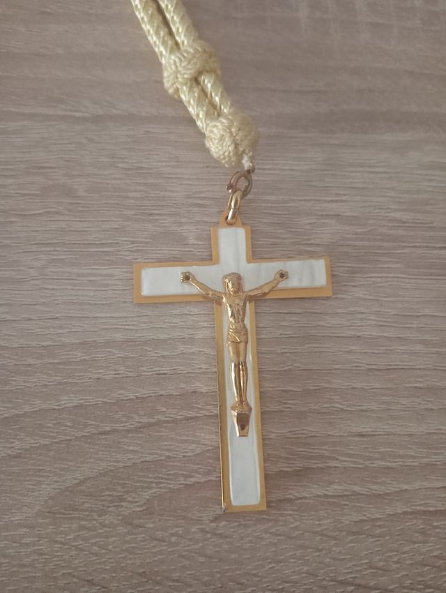 CRUCIFIJO DE NACAR .