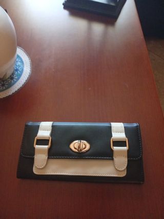 Cartera monedero negra y beige