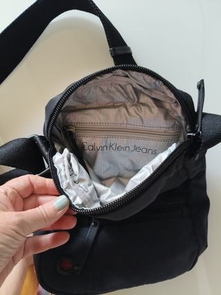 Bolso bandolera Calvin Klein negro