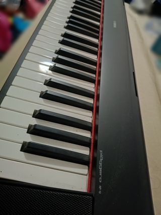 Teclado Yamaha Piaggero NP-12