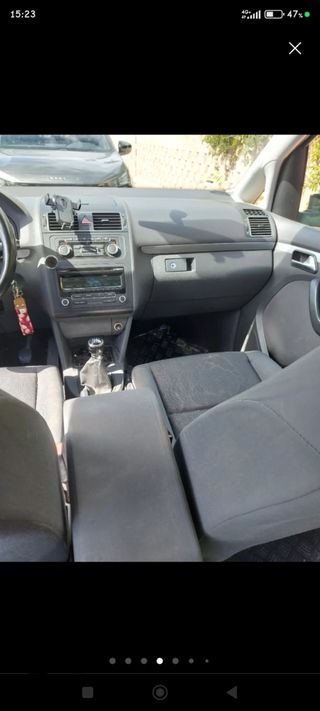 Volkswagen Touran 2012