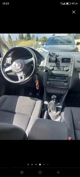 Volkswagen Touran 2012