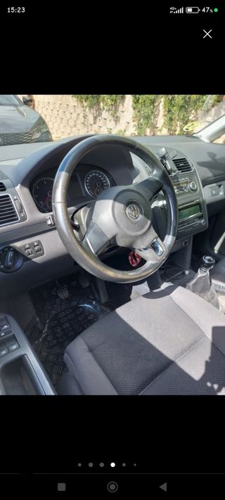 Volkswagen Touran 2012