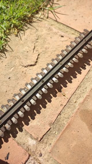 Cortasetos Eléctrico Black and Decker GT 230