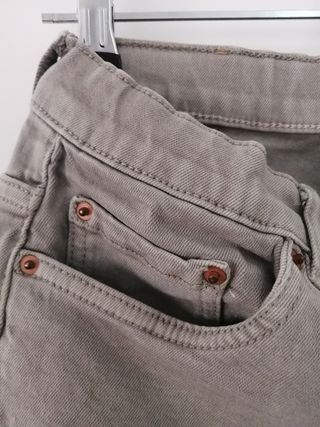 Pantalón corto vaquero Zara gris