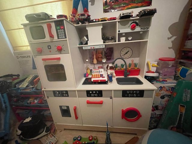 Cocina infantil de madera