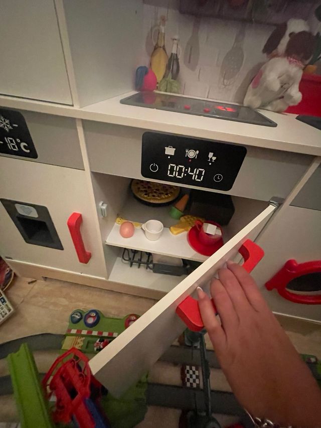Cocina infantil de madera