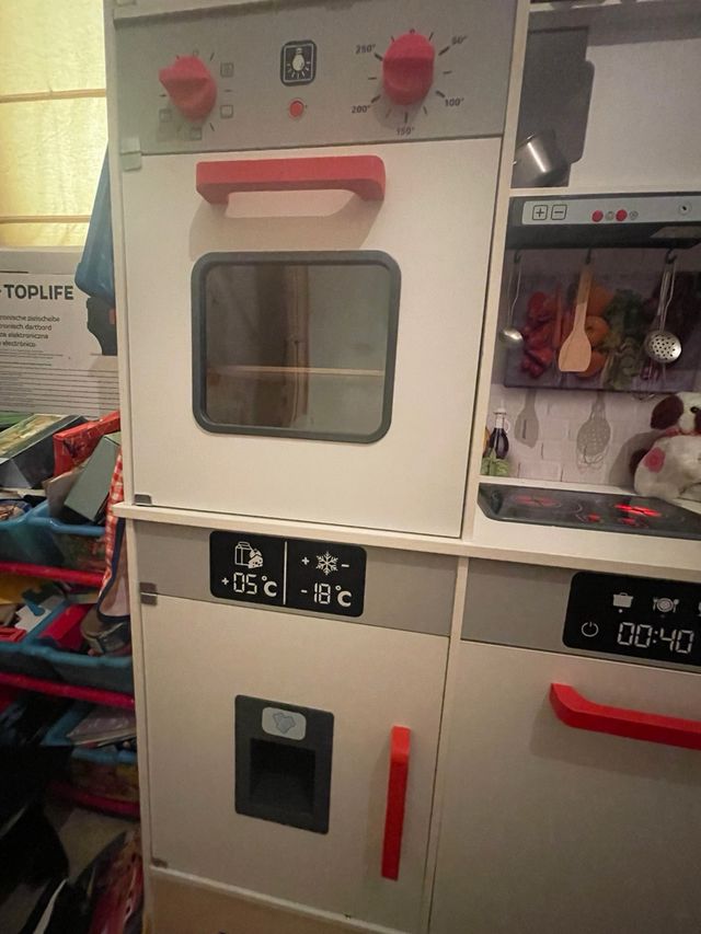 Cocina infantil de madera