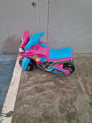 Moto infantil rosa y azul