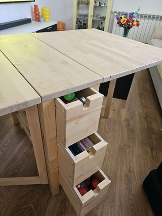Mesa comedor extensible Ikea NORDEN madera.