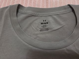 Camiseta Under Armour Training Gris Talla M