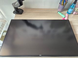 Monitor Dell 27 2K IPS con Brazo