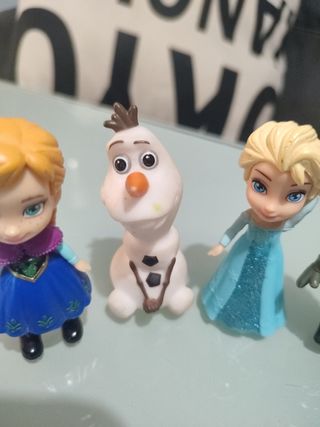 Muñecos Frozen: Anna, Elsa, Olaf, Kristoff y Sven