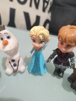 Muñecos Frozen: Anna, Elsa, Olaf, Kristoff y Sven