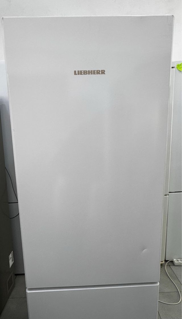 FRIGORÍFICO COMBI NO FROST MARCA LIEBHERR A++