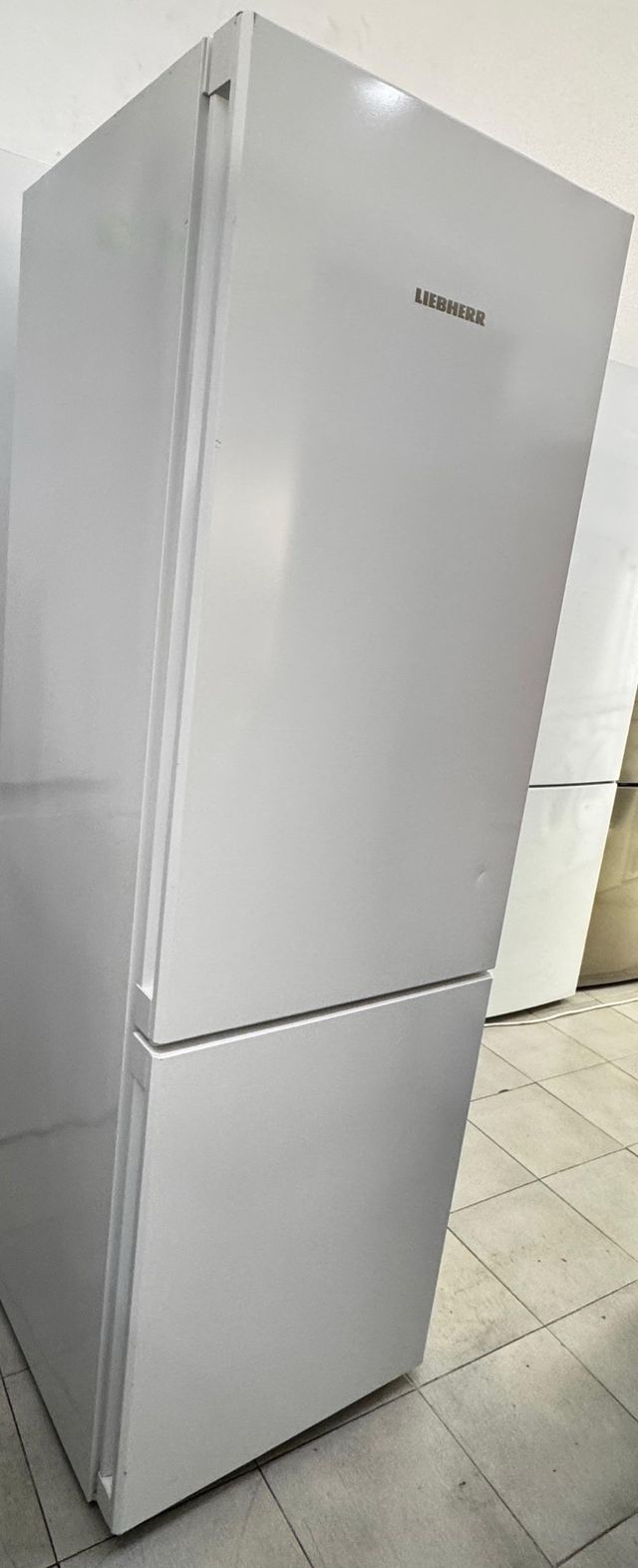 FRIGORÍFICO COMBI NO FROST MARCA LIEBHERR A++