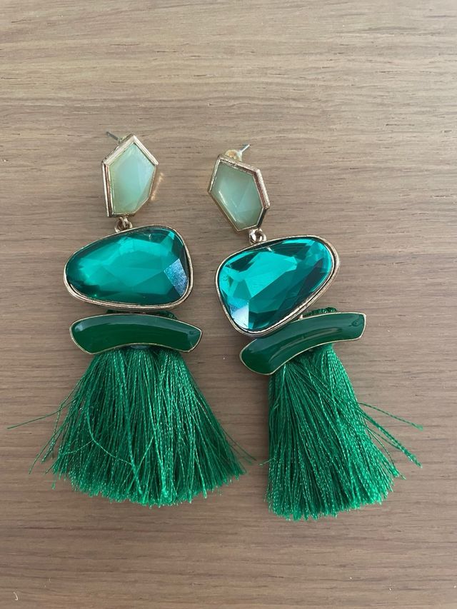Pendientes largos verdes y dorados