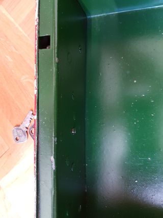 Caja de caudales antigua de hierro