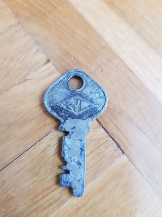 Caja de caudales antigua de hierro