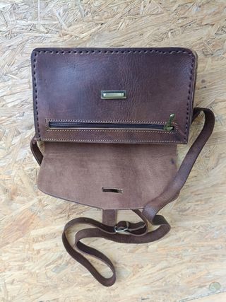 Bolso de cuero marrón