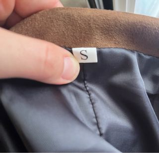 Cazadora efecto piel marrón oversize