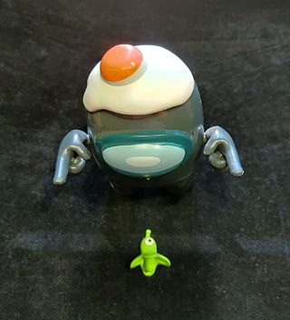 Muñeco Among Us Gris con Accesorios