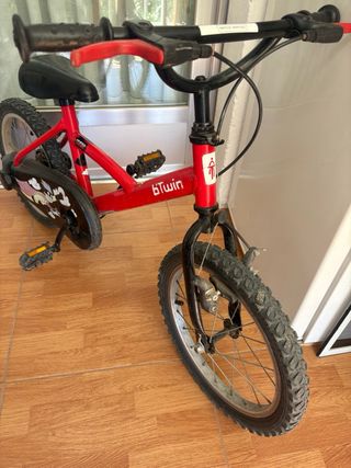 Bicicleta Infantil 16” Btwin Hyper Hero Roja