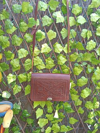 Bolso de cuero labrado nuevo